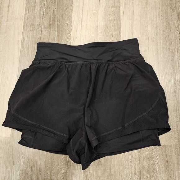 Spanx size Large Sport Shorts in Black - Picture 1 of 6